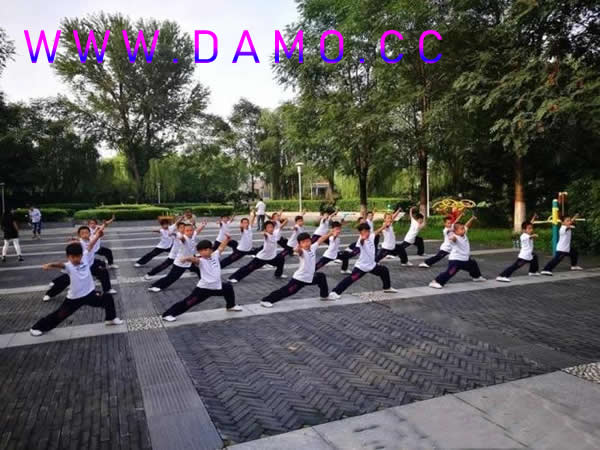 �׽